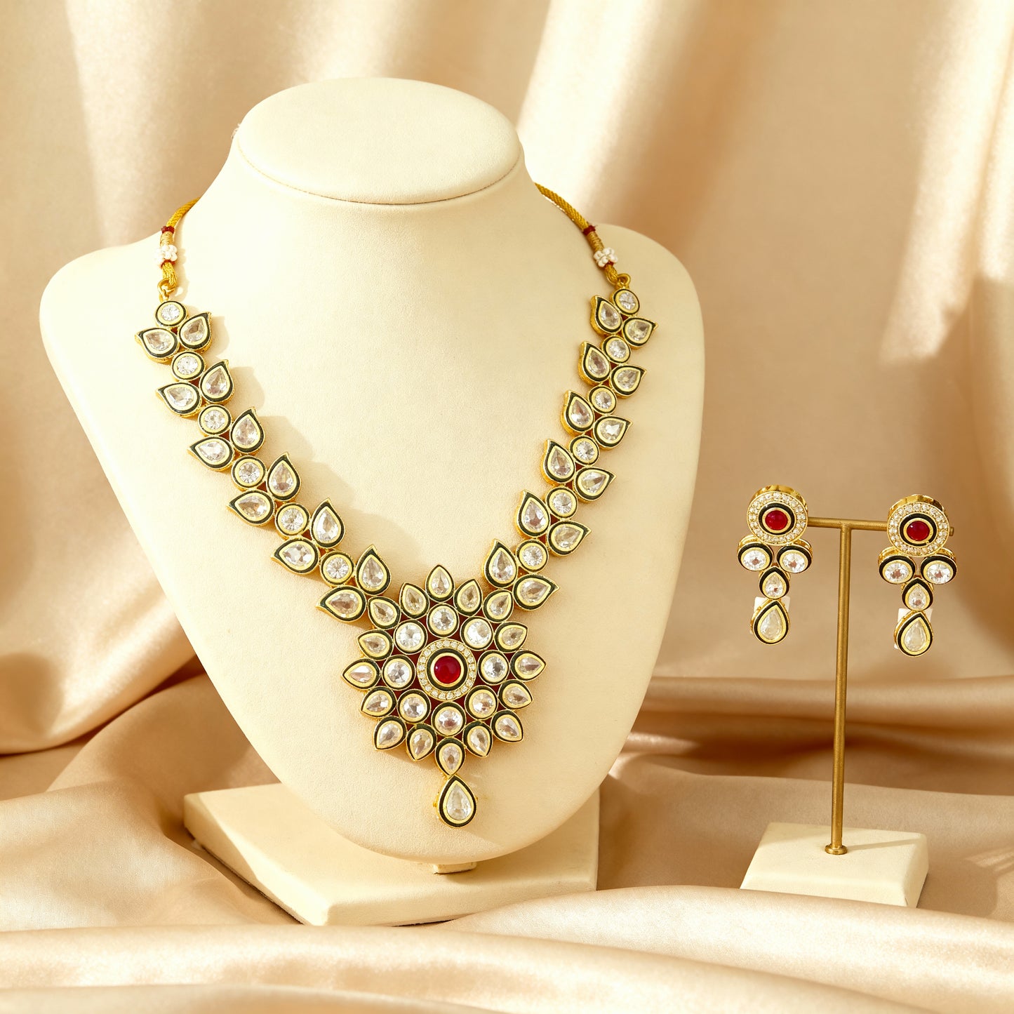 Kundan Necklace Set with Matching Earrings